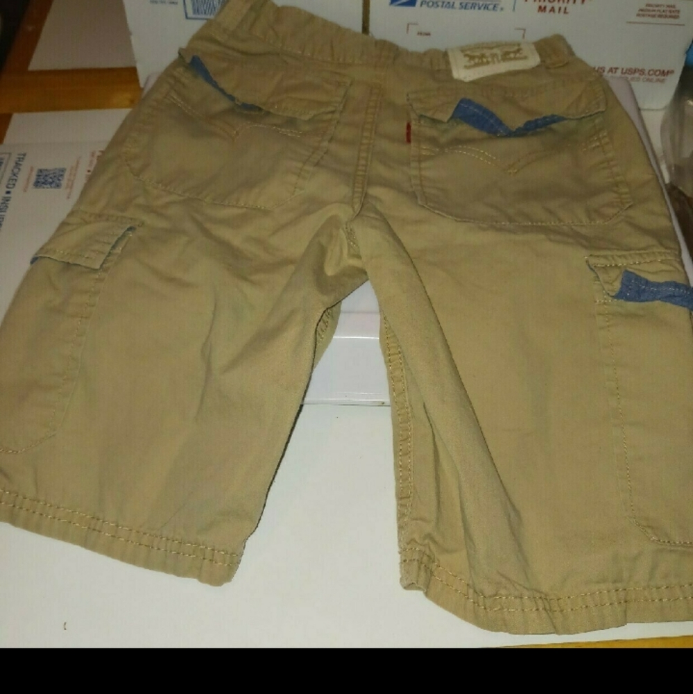 Levis cargo shorts